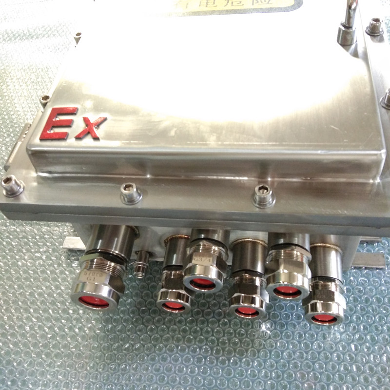 不銹鋼防爆箱.jpg